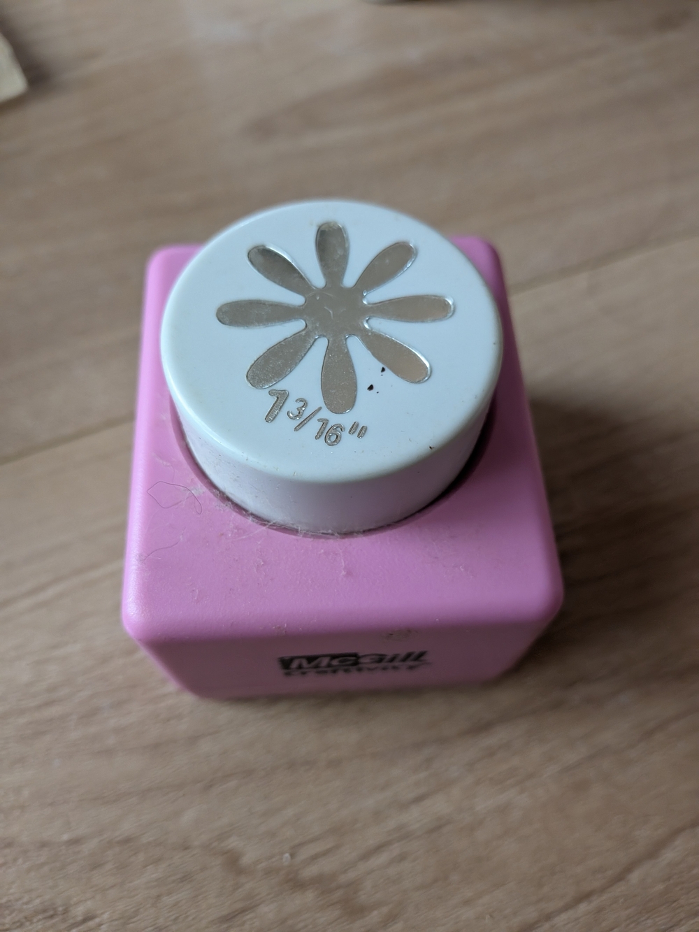 Pink Floral Bath & Body Accessory - 13/16" Punch